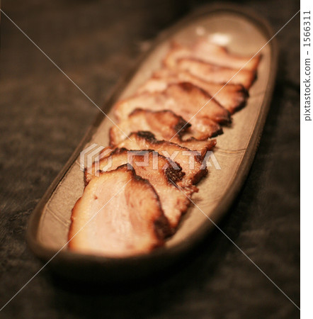 Char shaved bread 1566311
