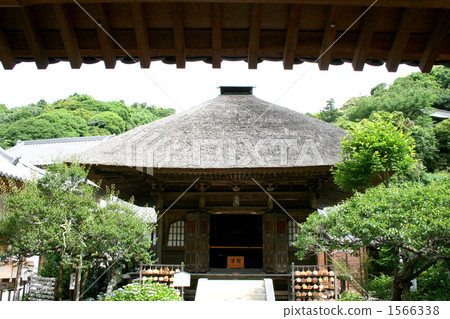 在Enka Temple的Shuketsu陵墓參觀Futoshi-an時 在Enka Temple的Shuketsu陵墓參觀Futoshi-an時 1566338