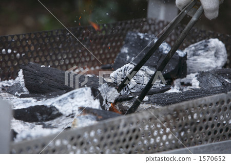 木炭 木炭 1570652