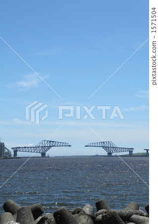 正在建設中的東京港沿海大橋 1571504