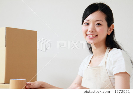 Preparation for moving 1572951