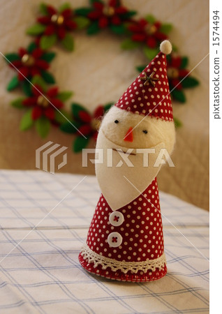 Stuffed dolls and leases of Santa Claus (Vertical) Stuffed dolls and leases of Santa Claus (Vertical) 1574494