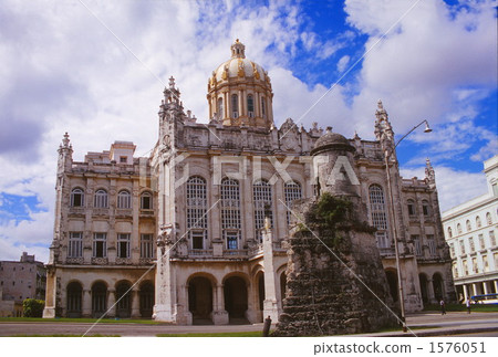 revolutionary museum, havana, cuba 1576051