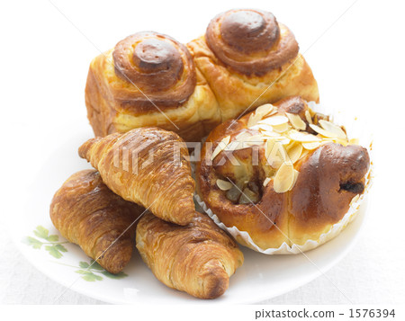 Assorted bread Assorted bread 1576394