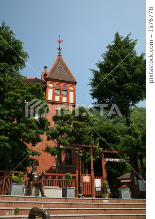 Kannetsu Inami-kan's weather-knotted chicken house 1576778
