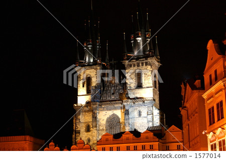 Teen church in Prague 1577014