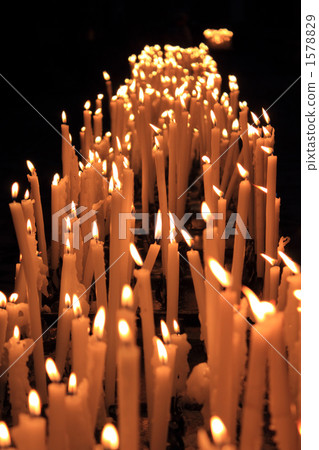 Duomo's candle 1578829