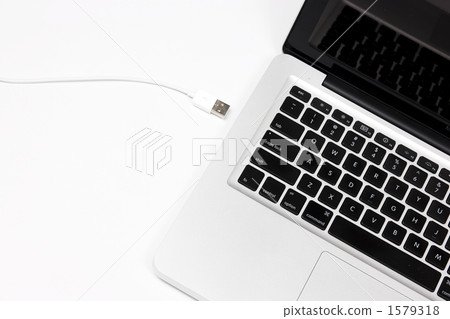 Laptop computer and USB cable 1579318