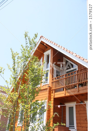 House House 1579527