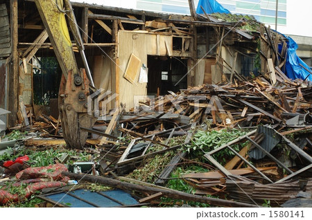 Demolition work 1580141