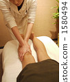foot massage 1580494