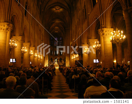 Mass at church 1581141