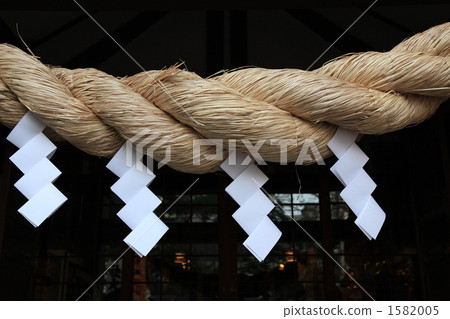 sacred shrine rope 1582005