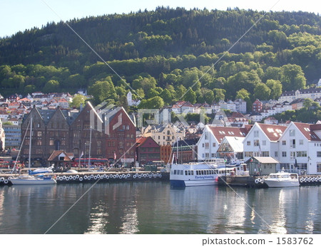 Bryggen District, a World Heritage Site 1583762
