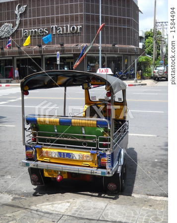 Thai specialty tuk-tuk Thai specialty tuk-tuk 1584494