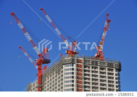 建築公寓和起重機 建築公寓和起重機 1586931