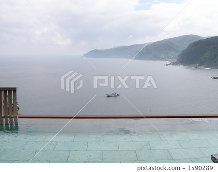 Sea seen from open-air bath Sea seen from open-air bath 1590289