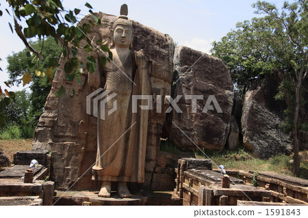Sri Lanka Aunaka Buddha statue Sri Lanka Aunaka Buddha statue 1591843