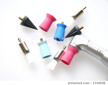 Devices used to clean off teeth and clean 1594696