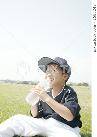 youth baseball, lad, young boy 1595248