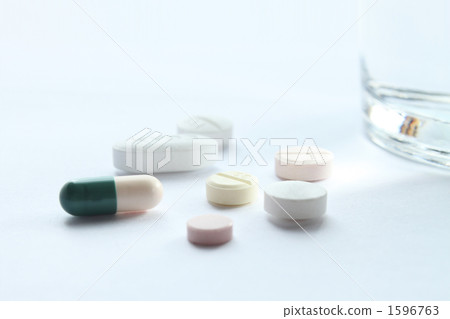 Medicine and glass 01 1596763