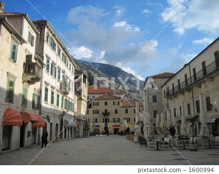 Beautiful streets of Kotor Old Town Beautiful streets of Kotor Old Town 1600994
