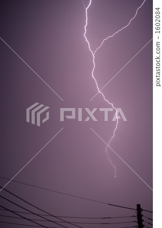閃電的夜晚 閃電的夜晚 1602084