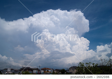 住宅區的積雨雲 1602086