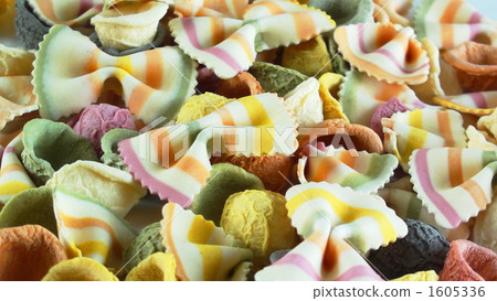 Colorful pasta 2 1605336