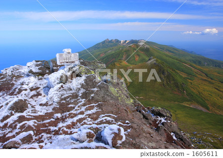 Rausu-dake峰頂的第一場雪 Rausu-dake峰頂的第一場雪 1605611