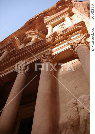 早晨的太陽照亮了El Caizune 早晨的太陽照亮了El Caizune 1608899