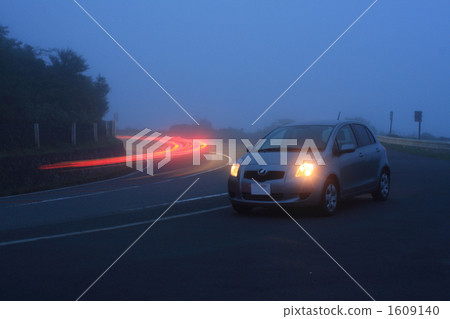 Passing each other Passing each other 1609140