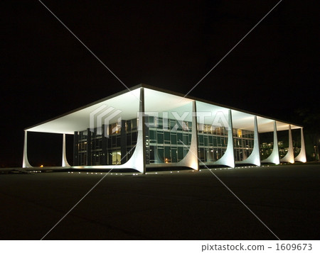 最高法院的夜晚 1609673