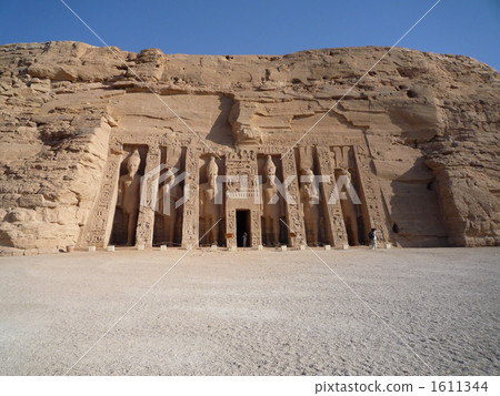 Abu Simbel small temple 1611344