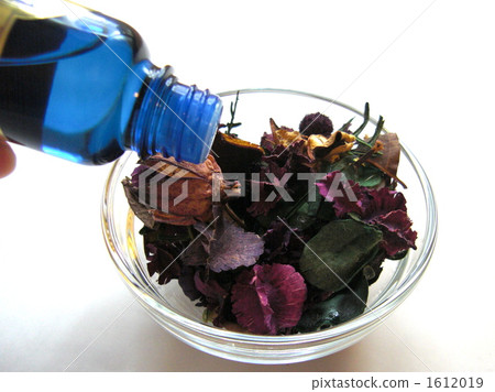 dry pot-pourri, oil refining, potpourri 1612019