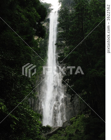 Nachi's waterfall 1622562