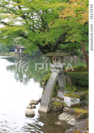 At Kenrokuen At Kenrokuen 1623438
