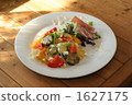 Pasta with ham and summer vegetables 1627175