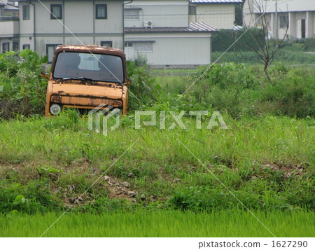 Stock Photo: scrap, scrapping, light motor vehicle