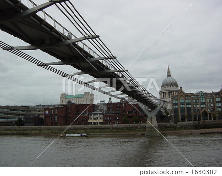 Millennium Bridge and St. Paul Millennium Bridge and St. Paul 1630302