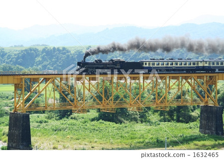 C57180穿過鐵橋 1632465