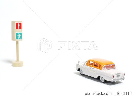 Cars and signals 1633113