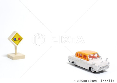 Cars and signals 1633115