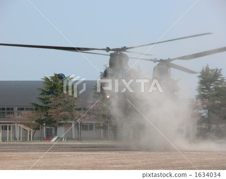 CH-47, self-defence forces, sand cloud 1634034