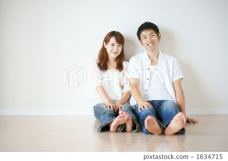 Newlywed image 1634715