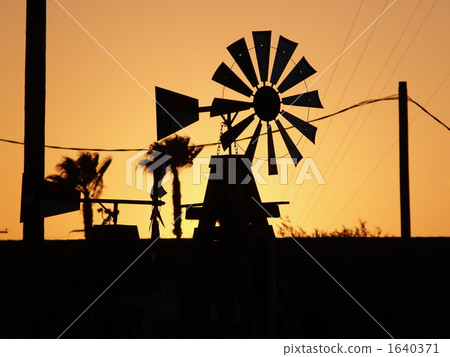 Windmill of a ranch 1640371