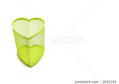 Heart's pen stand 1645249