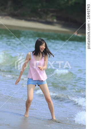 波浪彎曲的女孩 1649743