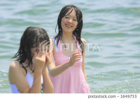 My sister who care for her sister with water in her eyes My sister who care for her sister with water in her eyes 1649753