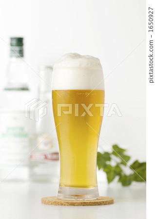 Premium beer Premium beer 1650927